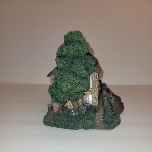 Hawthorne Village "Lamplight Inn" Thomas Kinkade Lamplight Village Collection - Picture 4 of 5